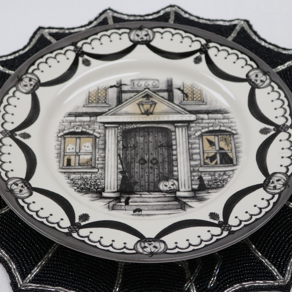 ROYAL STAFFORD HALLOWEEN HAUNTED HOUSE DINNER PLATES-MADE ENGLAND-SET OF 4-NEW